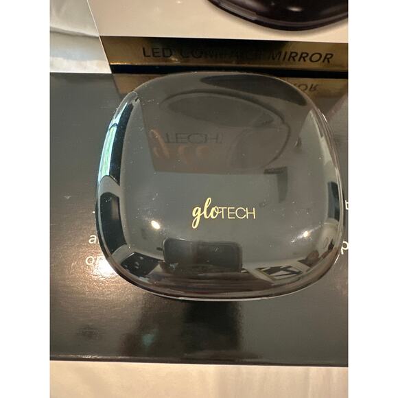glo TECH LED Compact Mirror, Black - Picture 5 of 10